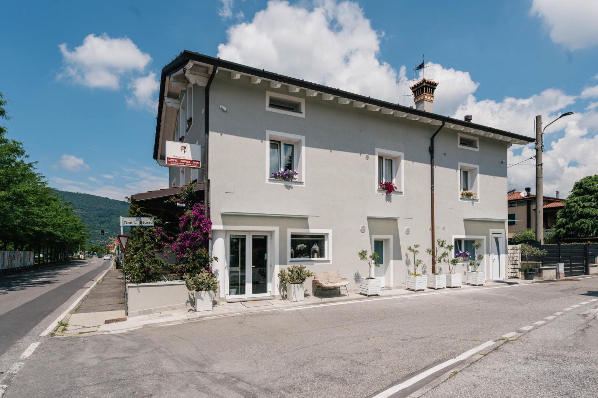 Franciacorta Rooms Corte Franca Exterior photo